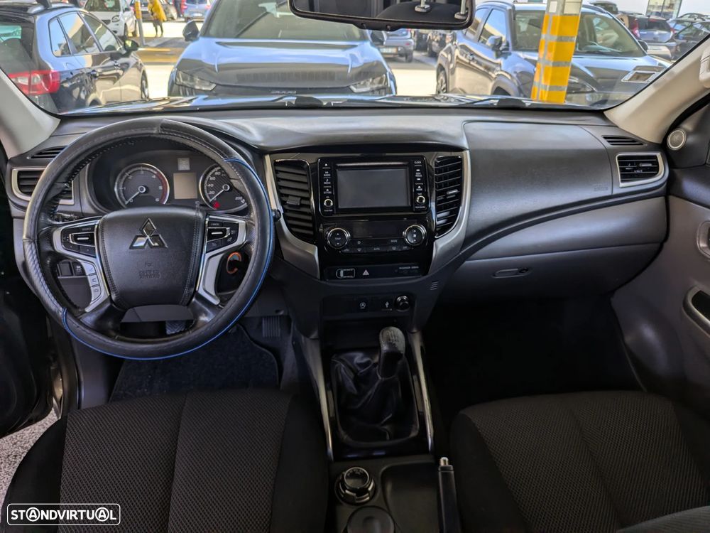 Mitsubishi L200 2.4 DI-D CD Instyle Strakar 4WD - 7