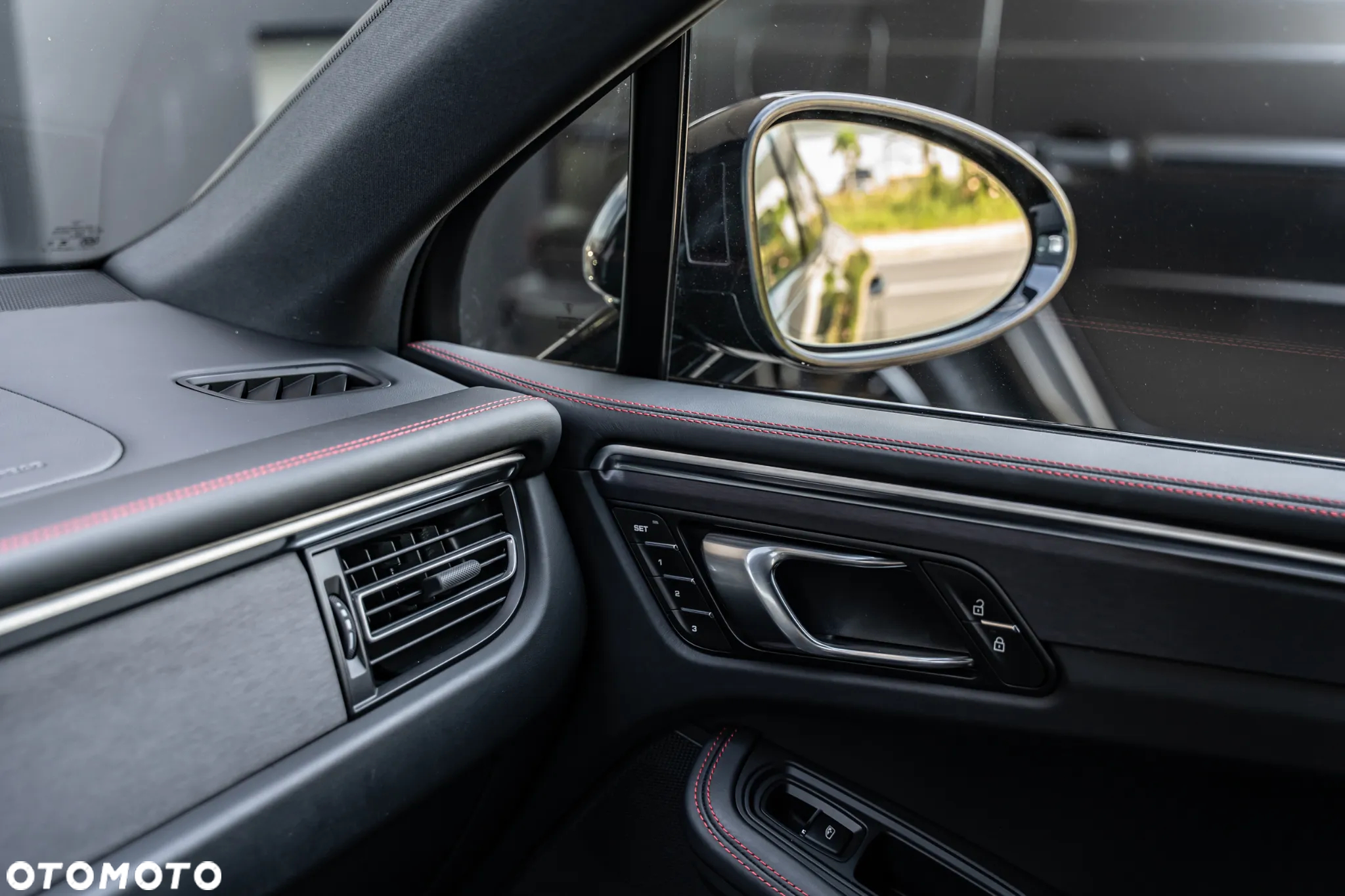 Porsche Macan GTS - 28