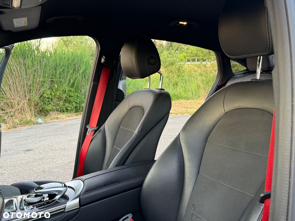 Mercedes-Benz GLC 250 4Matic 9G-TRONIC AMG Line - 26