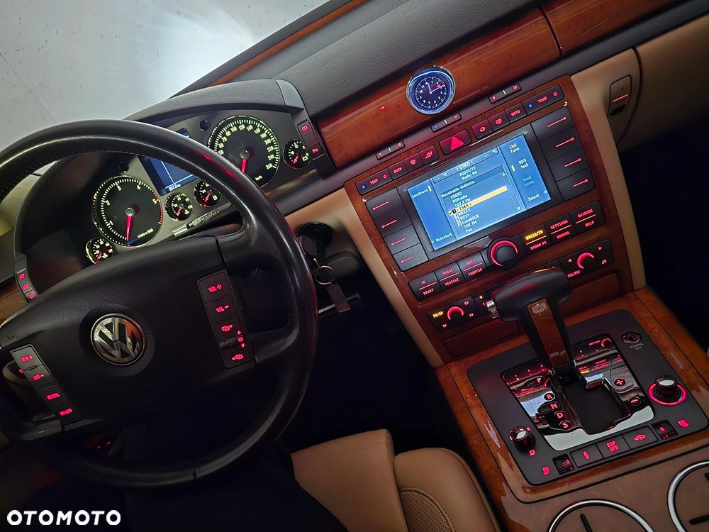 Volkswagen Phaeton - 20