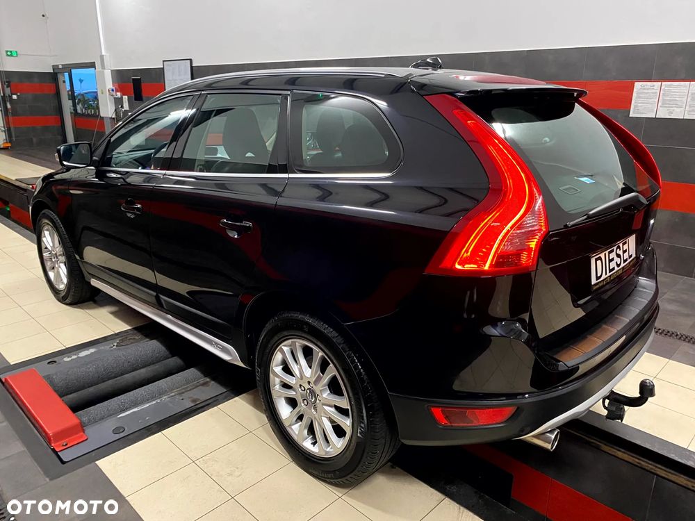 Volvo XC 60 D5 AWD Summum - 9