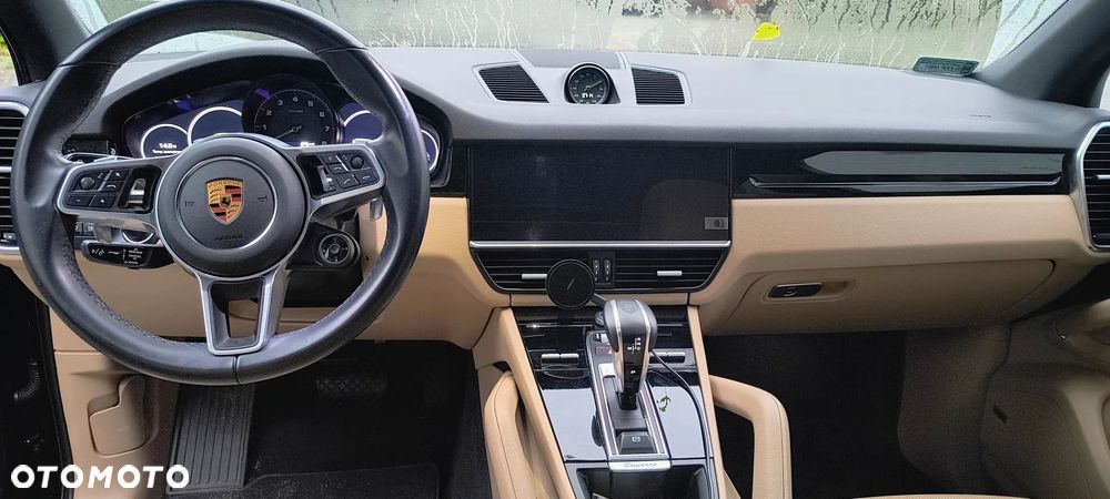 Porsche Cayenne Standard - 13