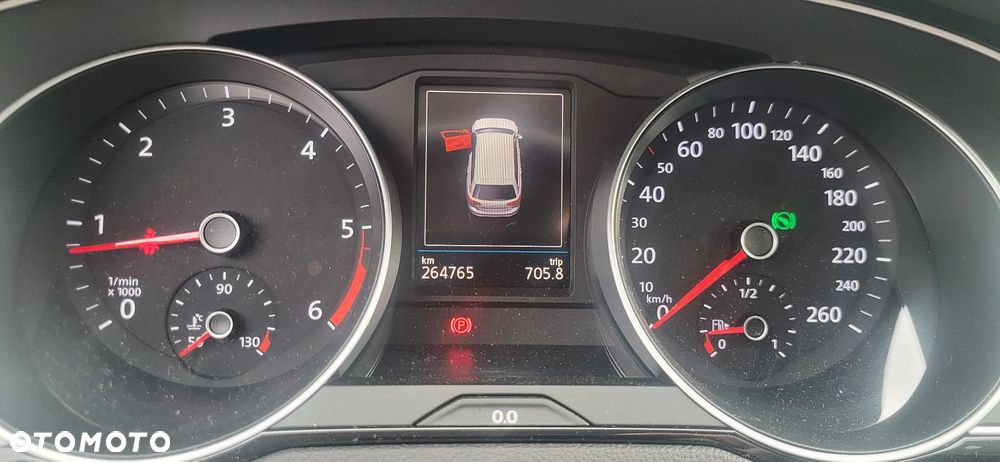 Volkswagen Passat 2.0 TDI Business DSG - 16