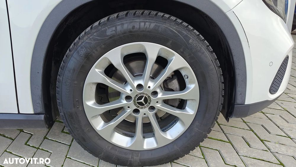 Mercedes-Benz GLA 180 7G-DCT Urban - 5