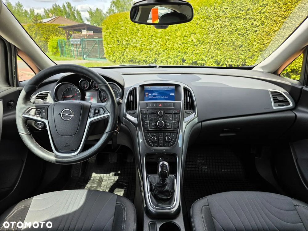 Opel Astra IV 1.4 T Executive - 13