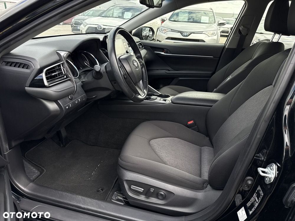 Toyota Camry 2.5 Hybrid Comfort CVT - 13