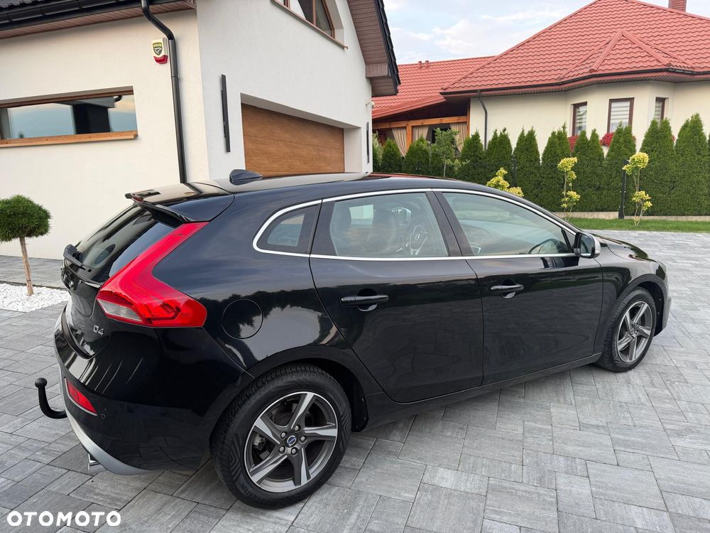 Volvo V40 D4 Drive-E R-Design Summum - 19
