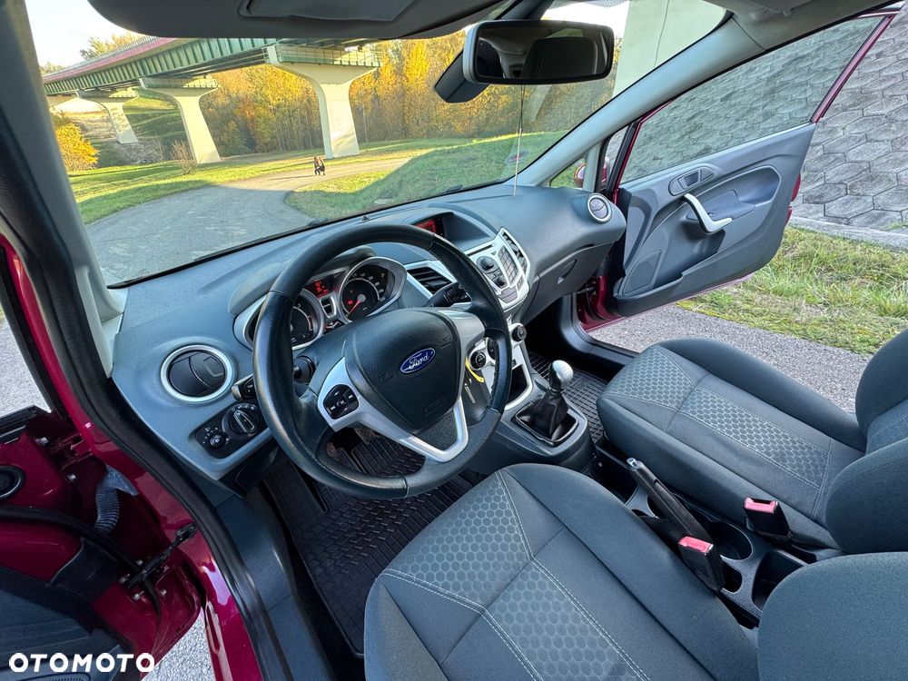 Ford Fiesta - 27