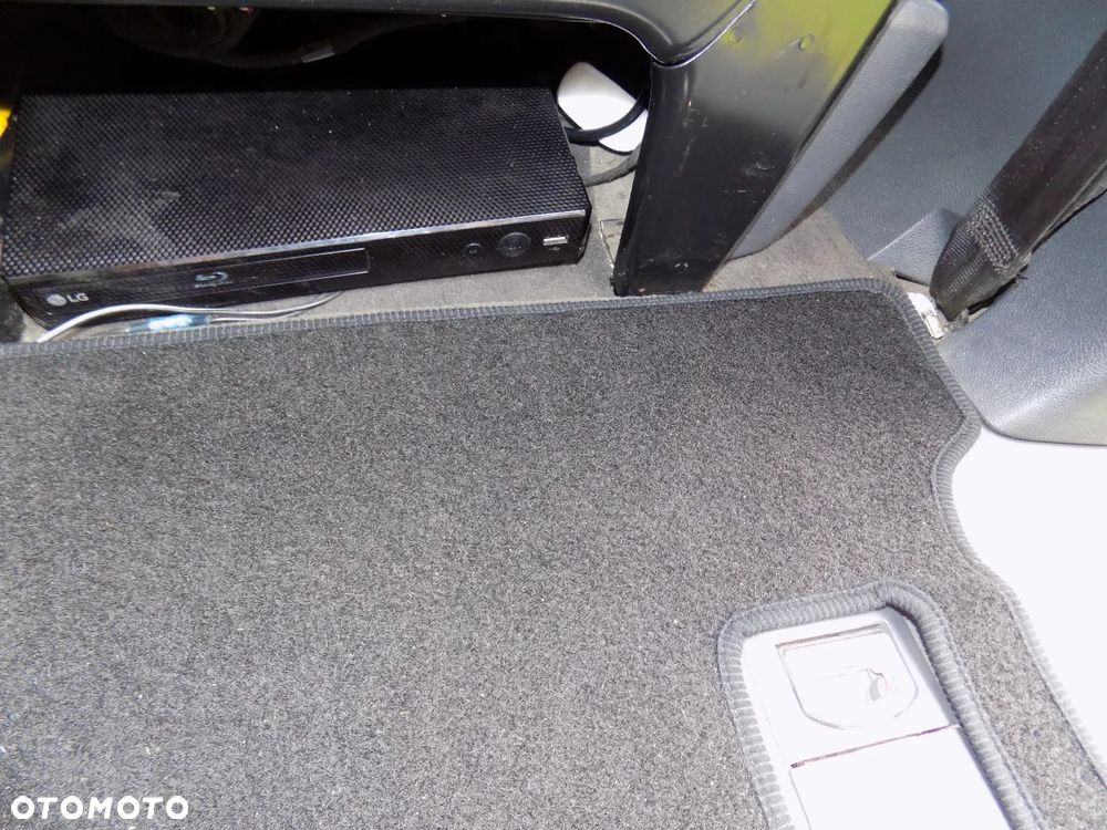 Volkswagen Multivan - 15