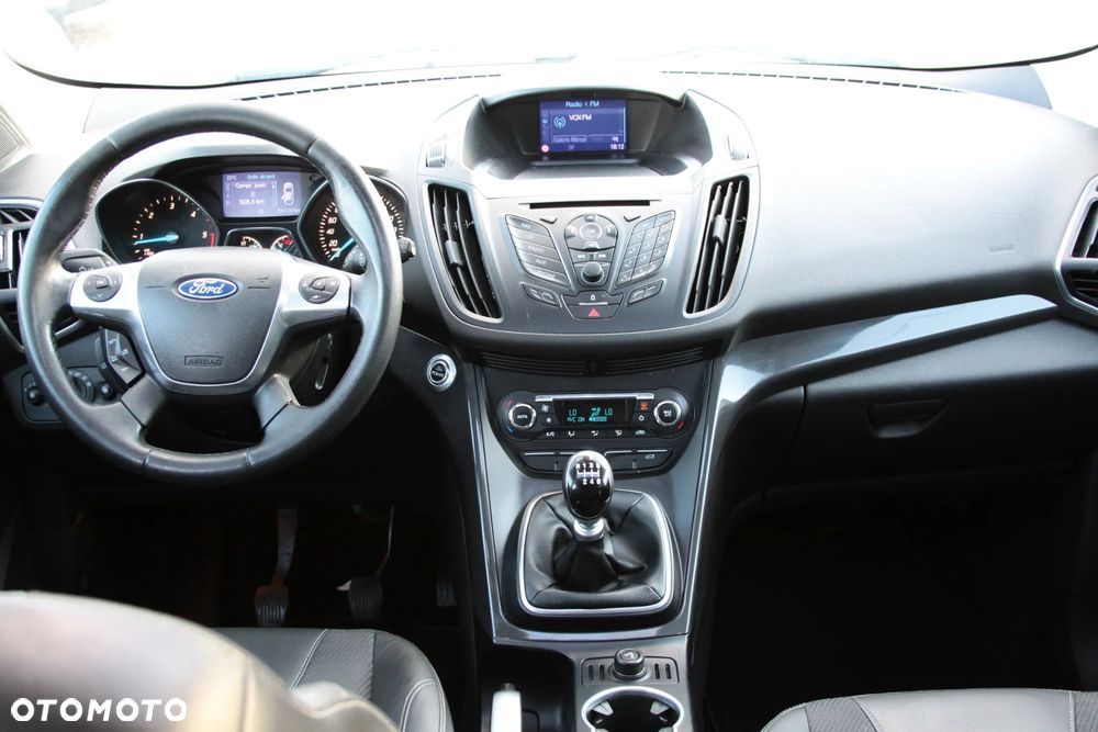 Ford Kuga 2.0 TDCi 2x4 Titanium - 12