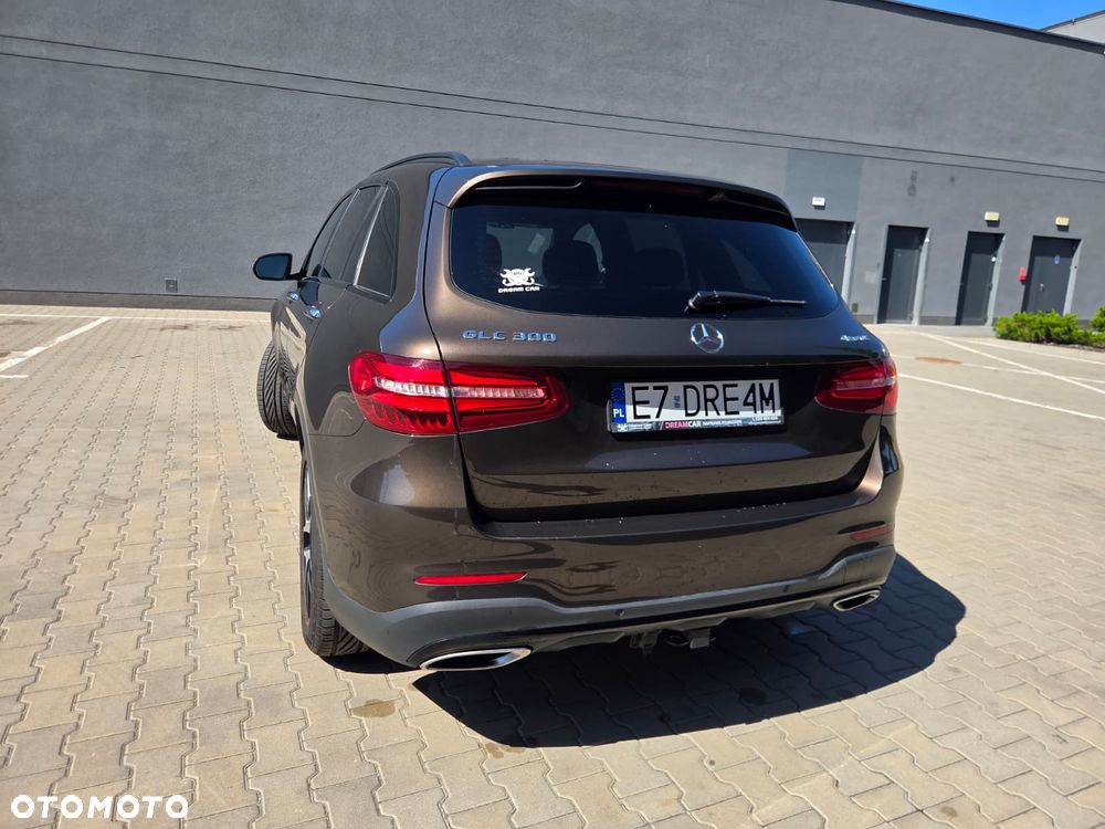 Mercedes-Benz GLC 300 4-Matic - 18