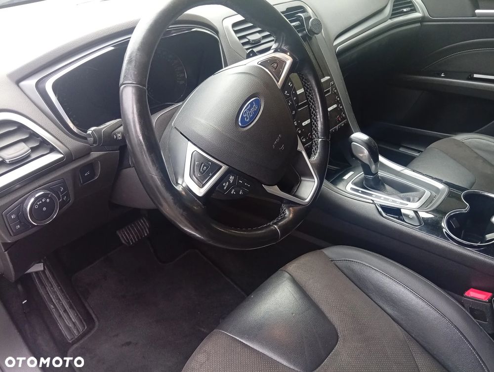 Ford Mondeo 2.0 TDCi Titanium PowerShift - 10