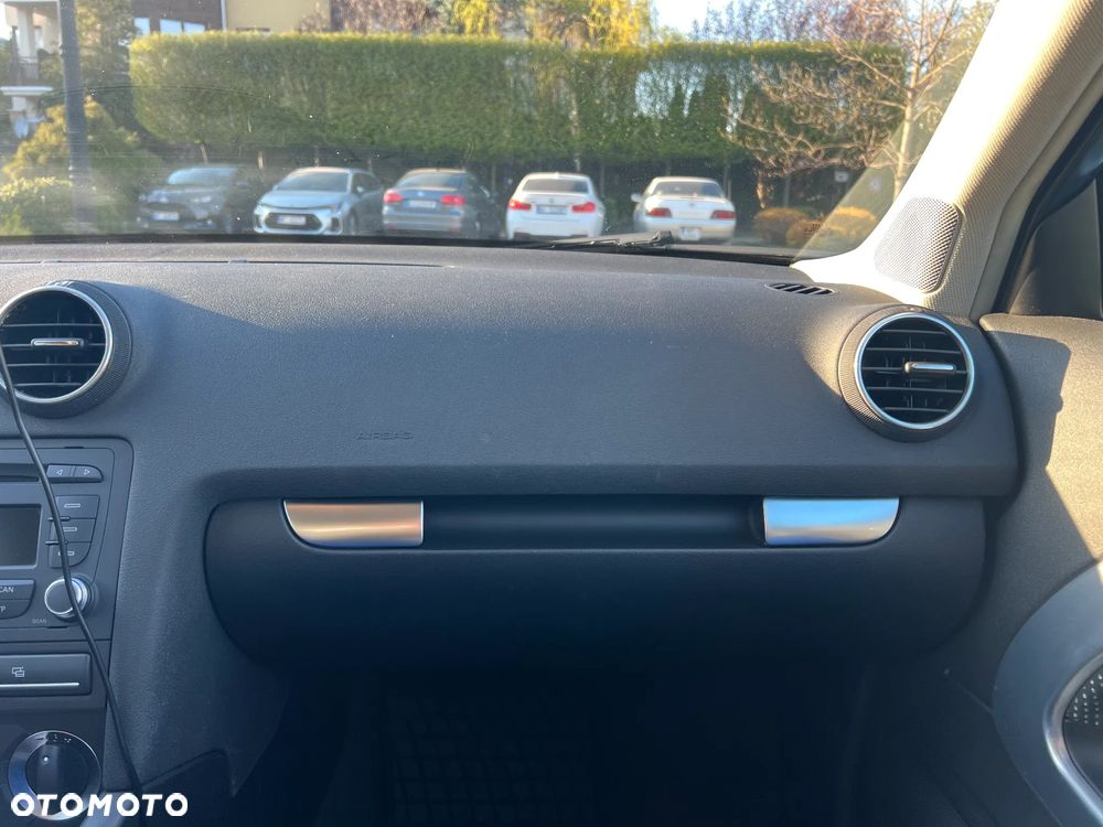 Audi A3 3-drzwiowe 1.4 TFSI Ambiente - 23