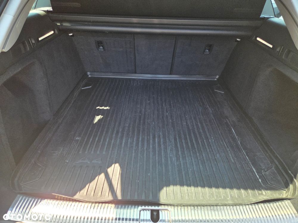 Audi A4 Avant 30 TDI mHEV Advanced S tronic - 11