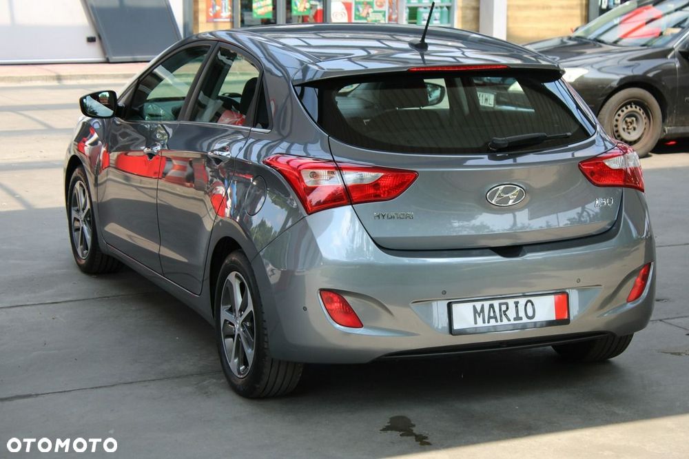 Hyundai i30 blue 1.4 Passion - 40