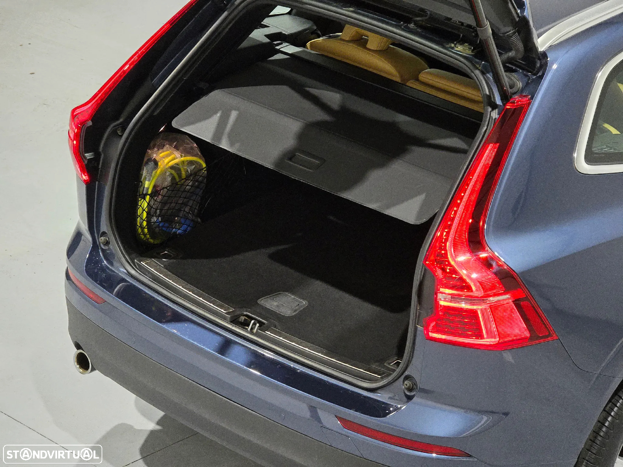 Volvo XC 60 2.0 T8 PHEV Momentum AWD - 45