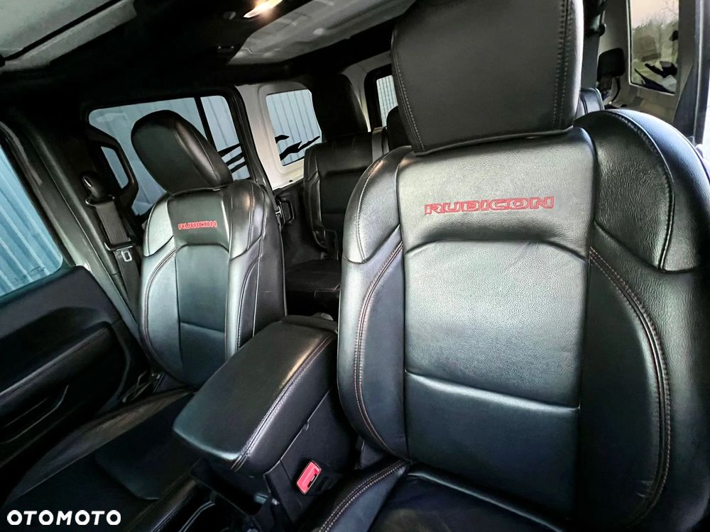 Jeep Wrangler 3.6 Unlim Rubicon - 17