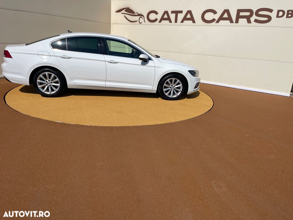 Volkswagen Passat - 16