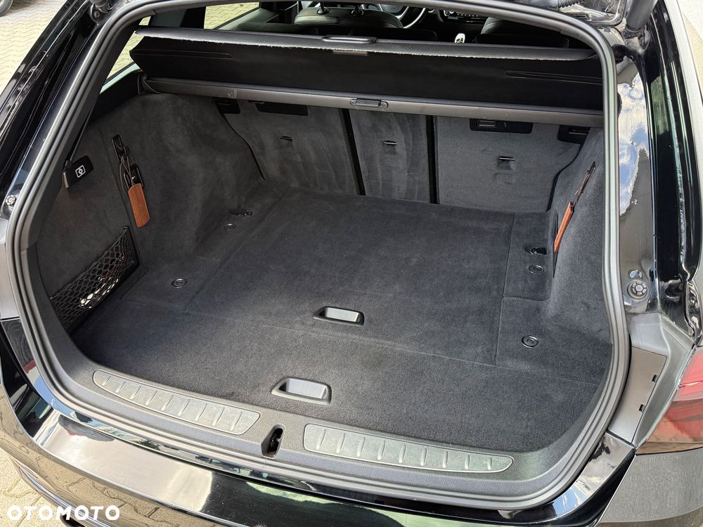 BMW Seria 3 325d Sport Line Shadow - 21
