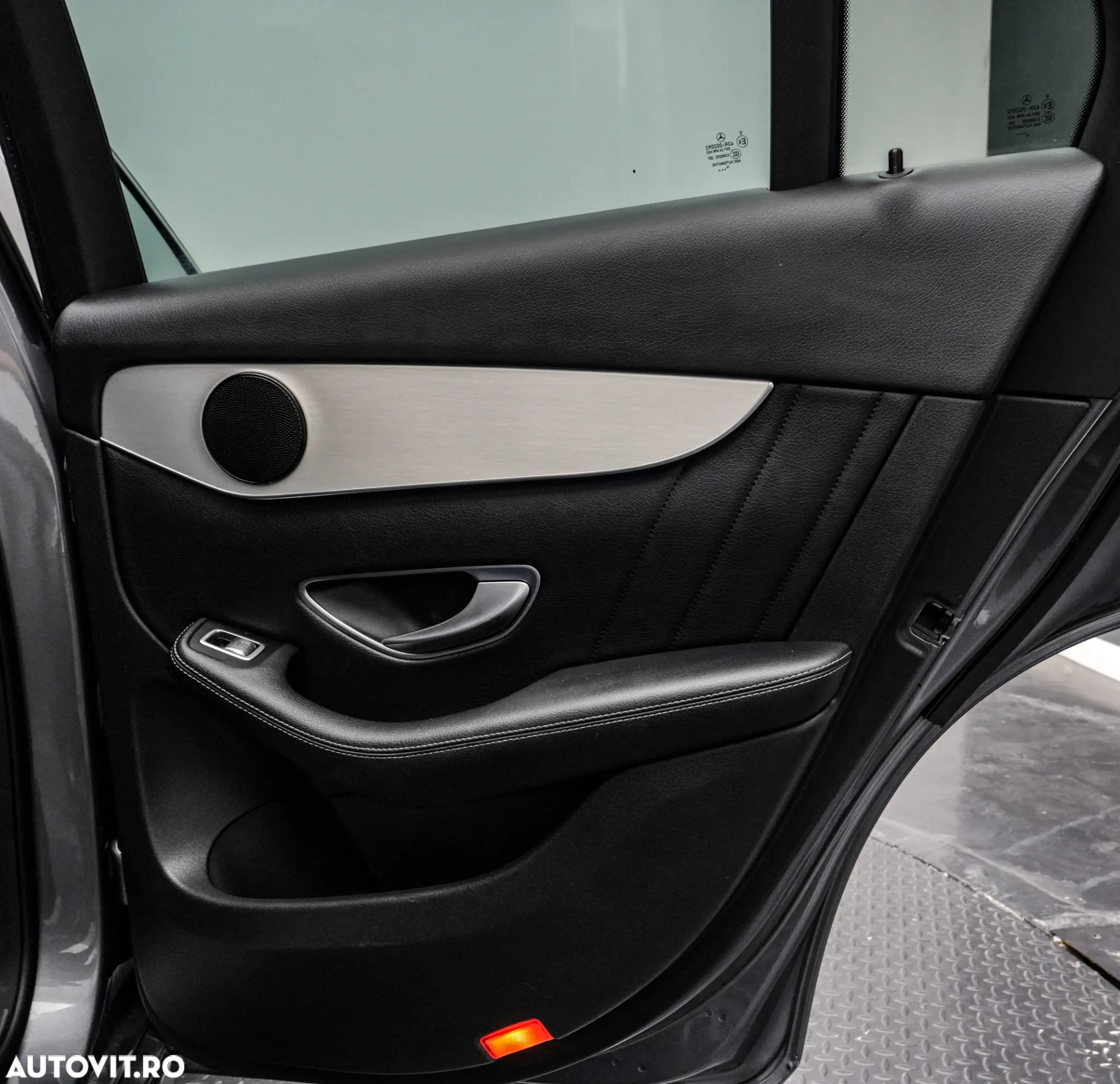 Mercedes-Benz GLC 250 d 4MATIC - 28