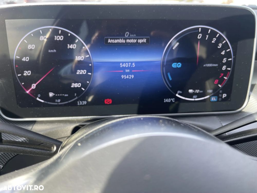 Mercedes-Benz C - 12