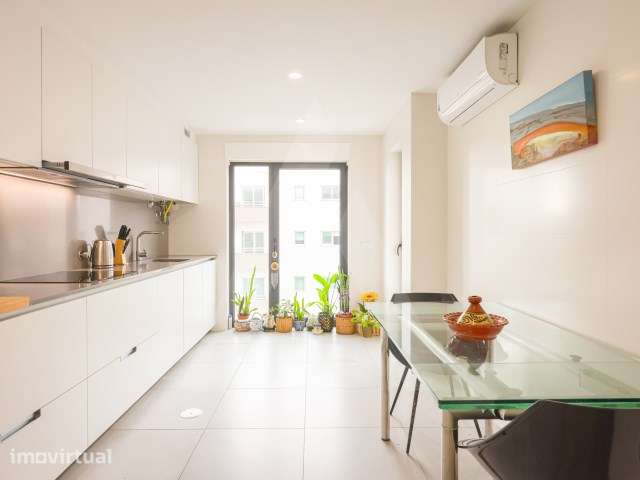 Apartamento T2 semi-novo com garagem no centro da cidade de Aveiro - Grande imagem: 5/24