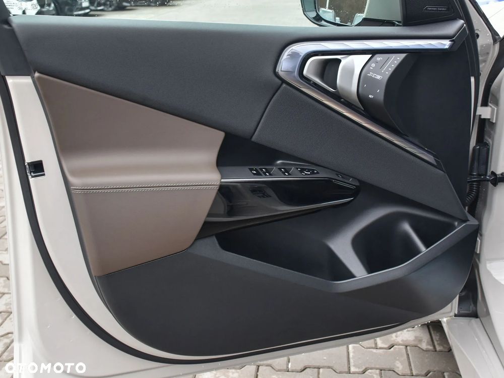 BMW X3 xDrive20 mHEV - 33