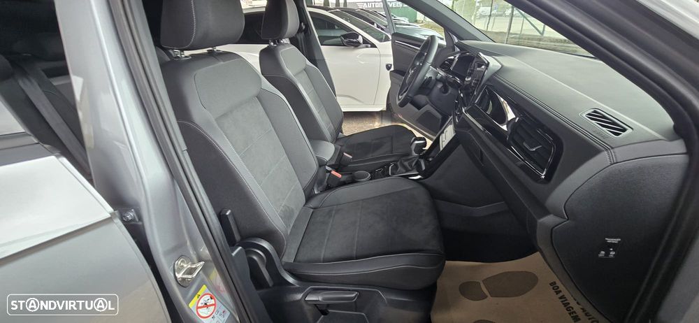 VW T-Roc 2.0 TDI R-Line DSG - 32