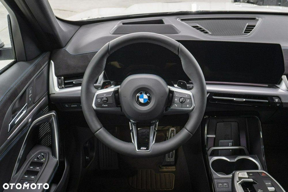 BMW X1 sDrive18i - 13