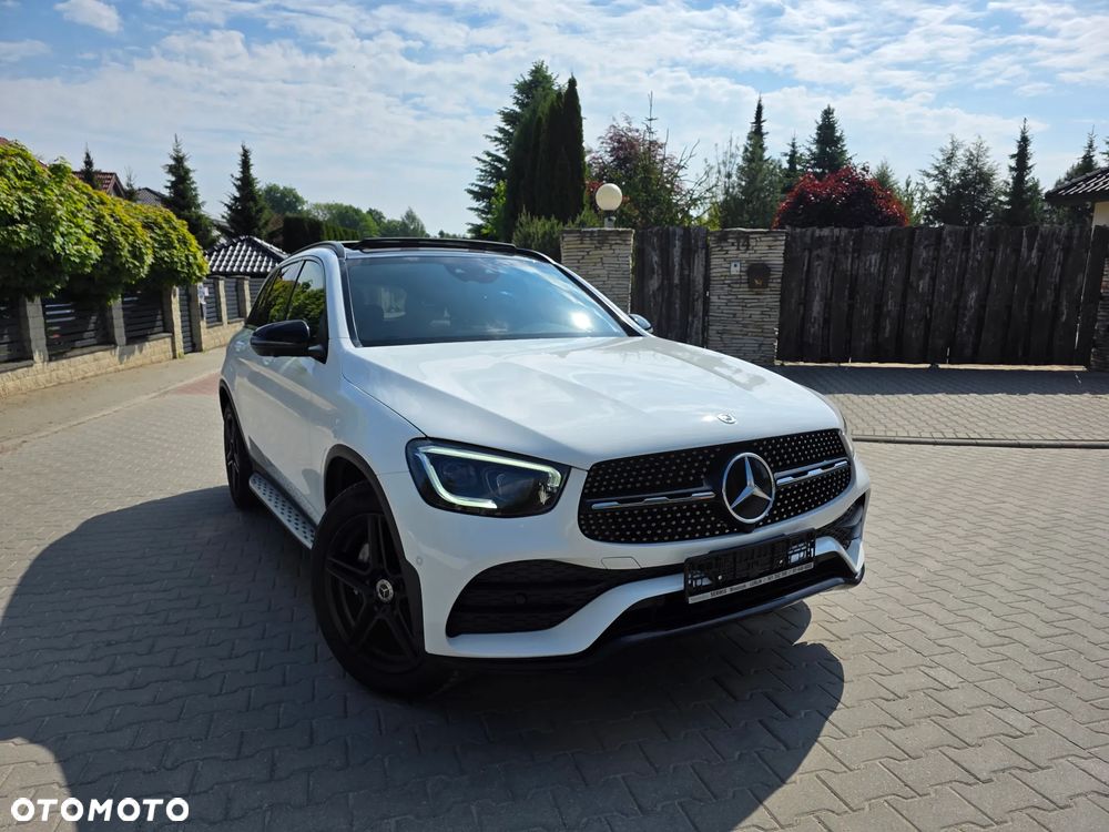 Mercedes-Benz GLC 200 4Matic 9G-TRONIC AMG Line - 30