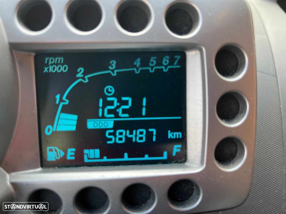 Chevrolet Spark 1.0 LS - 37