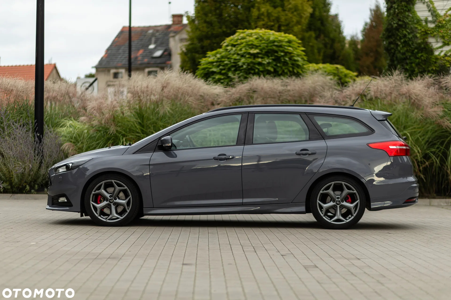 Ford Focus 2.0 TDCi ST-2 - 12