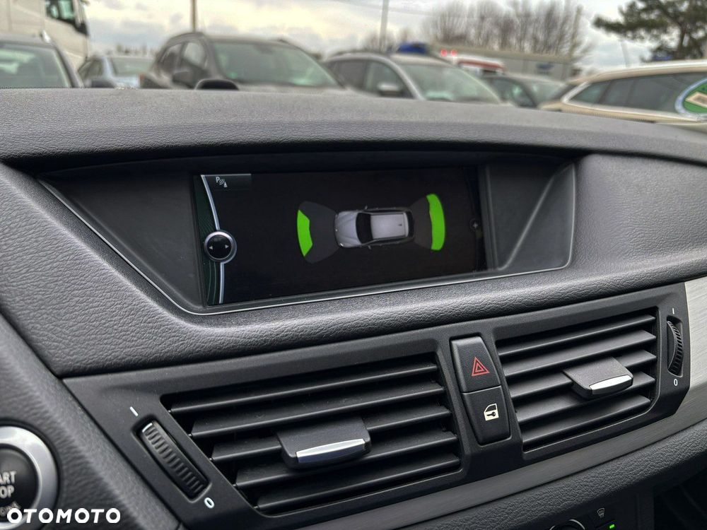 BMW X1 xDrive20d - 16