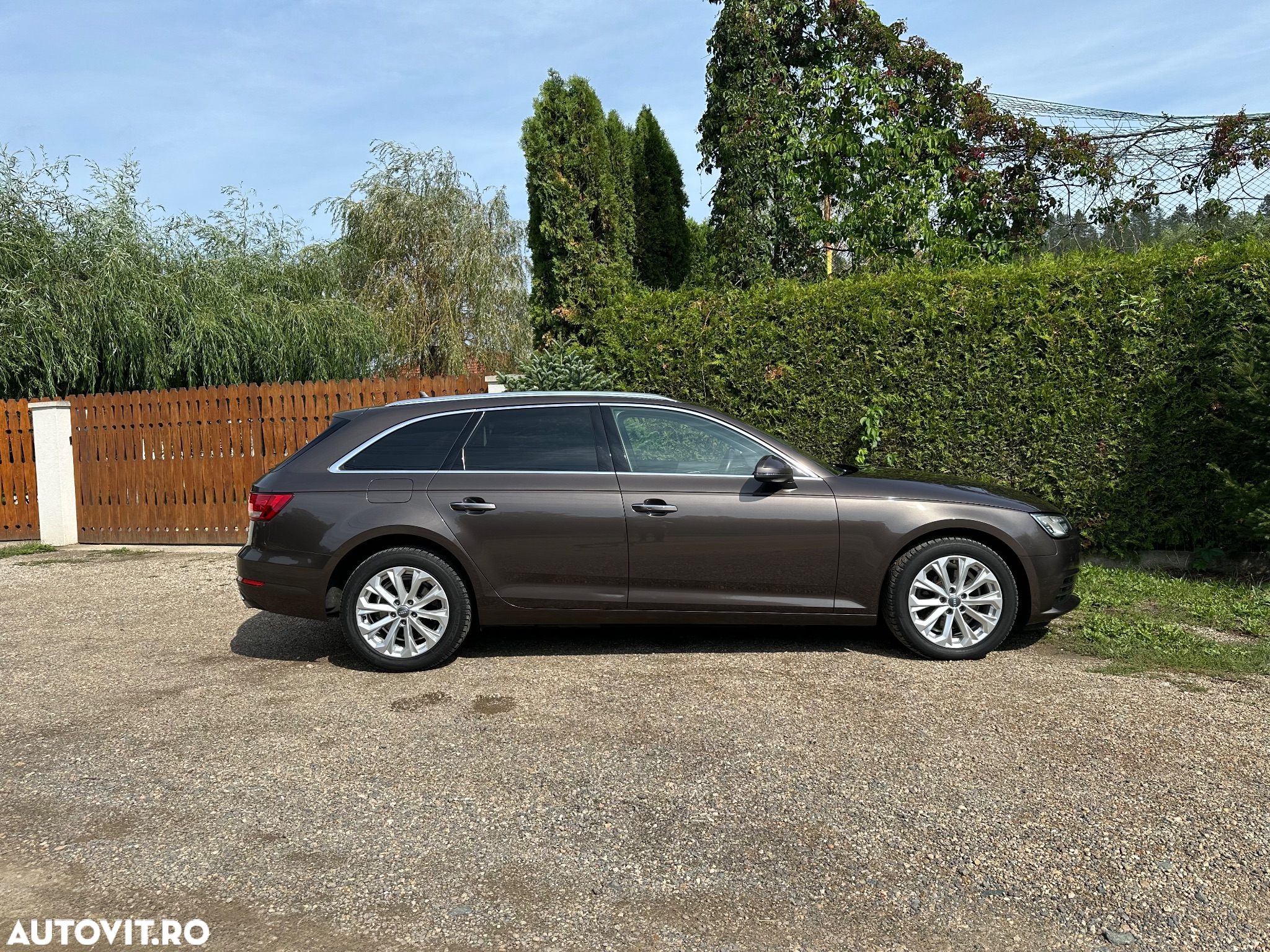 Audi A4 Avant 40 g-tron S tronic - 19