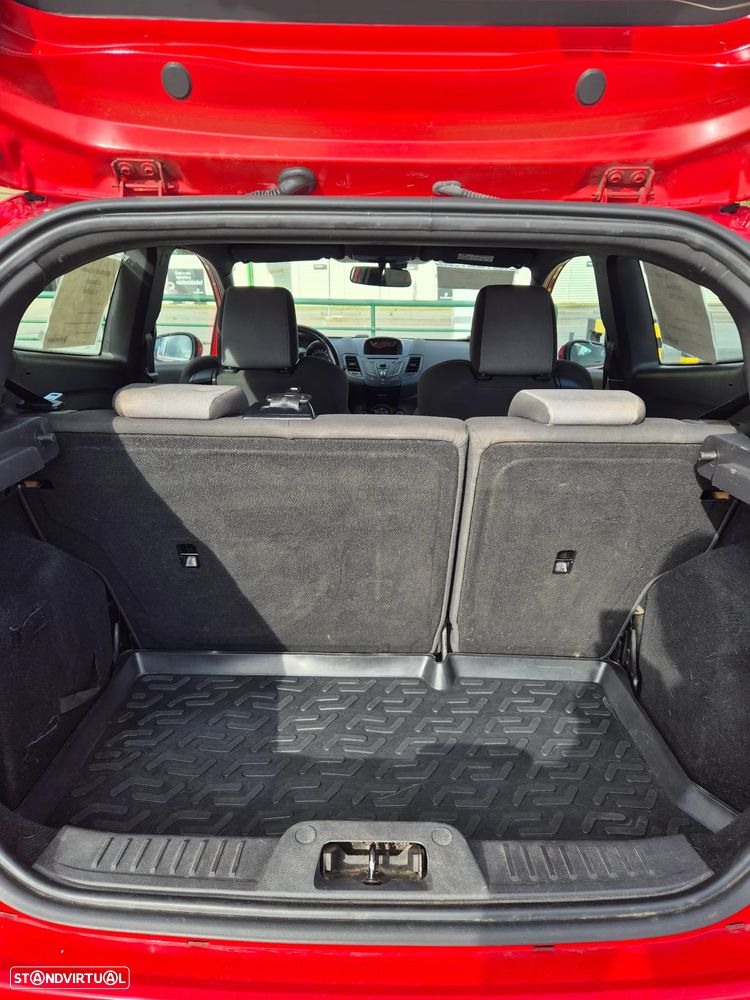 Ford Fiesta 1.6 T ST - 8