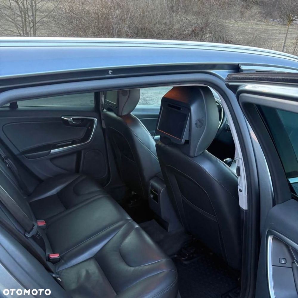 Volvo V60 D3 Summum - 7