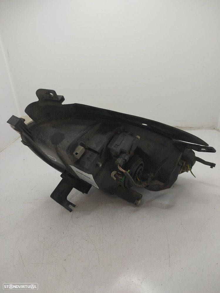 Farol/ Otica Dianteiro Dto Citroën Xsara Picasso (N68) - 2
