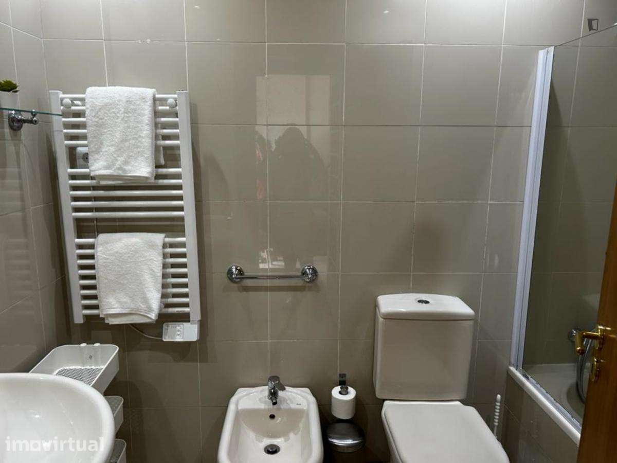 Apartamento com 1 quartos - localizado em Cedofeita Porto - Grande imagem: 3/9