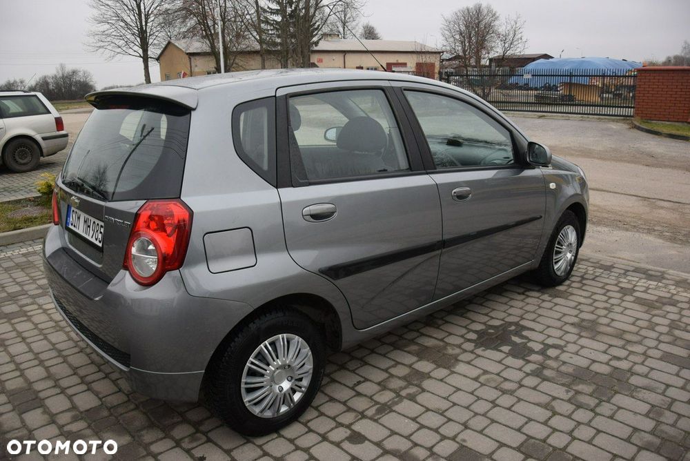 Chevrolet Aveo - 10