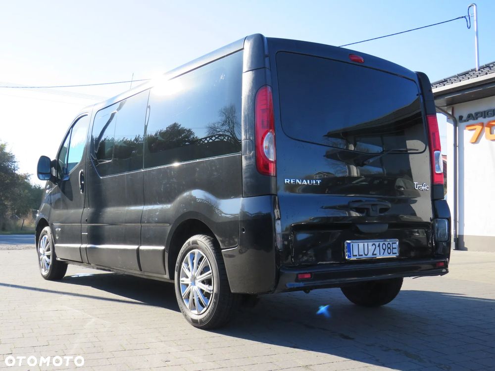 Renault Trafic Passenger Long 2.0DCI 115Ps *9 osób* - 17