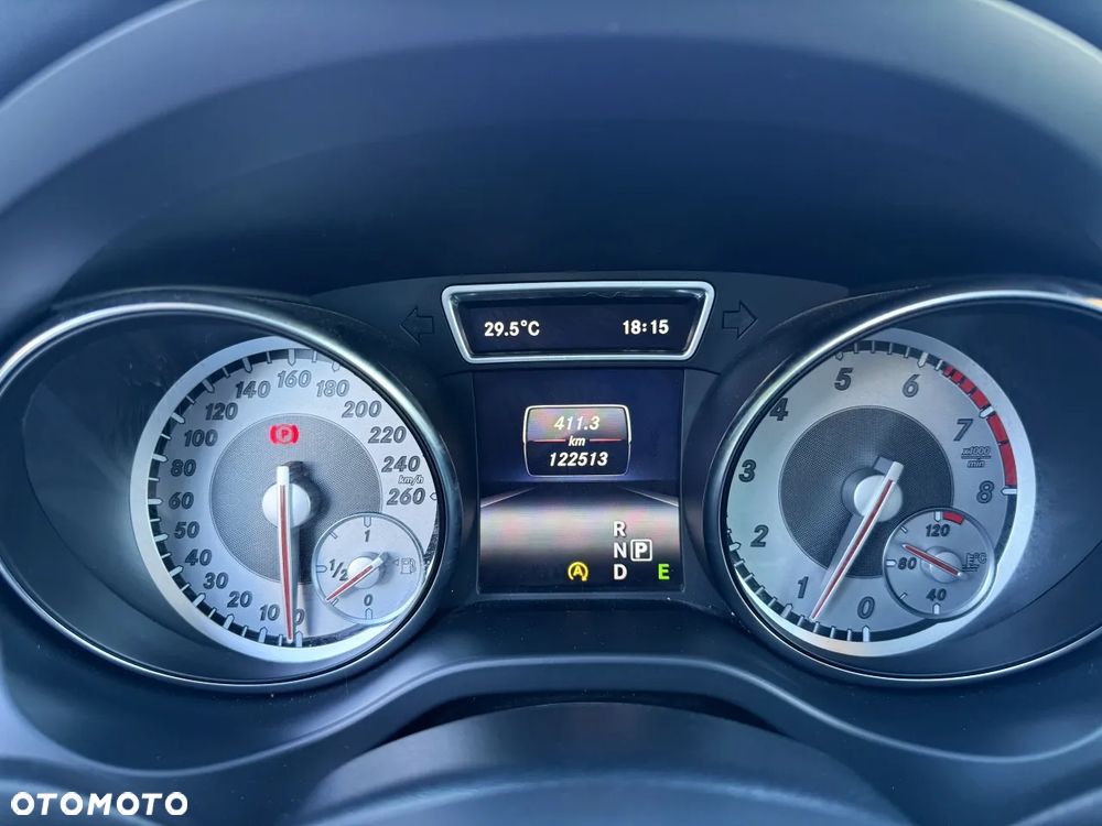 Mercedes-Benz CLA 250 7G-DCT AMG Line - 11