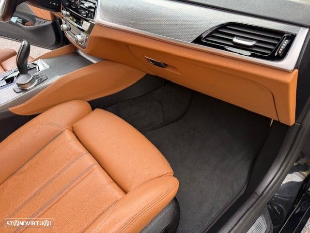 BMW 530 e iPerformance Pack M - 12