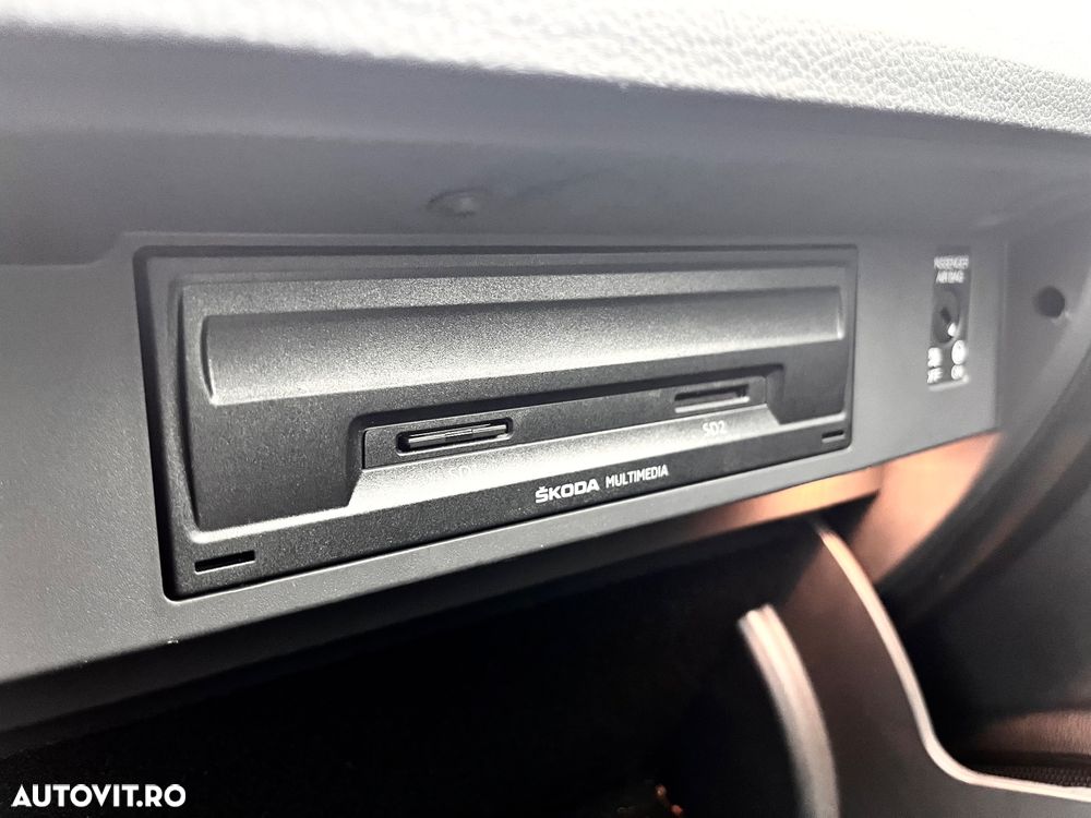 Skoda Superb 2.0 TDI DSG Sportline - 25