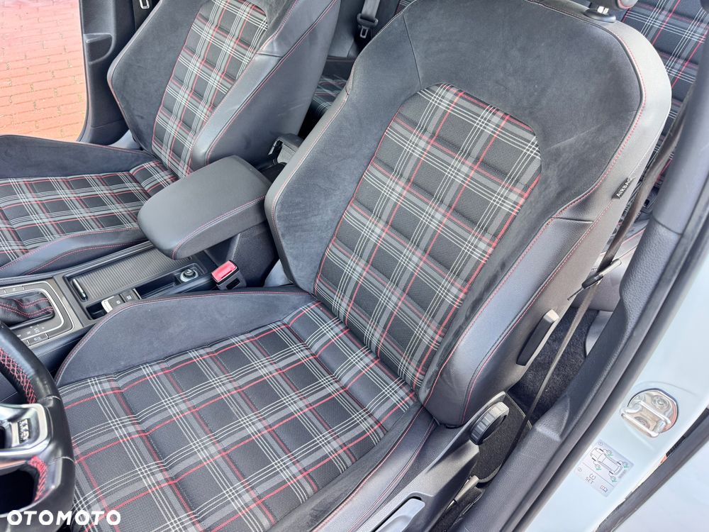 Volkswagen Golf 2.0 TSI BMT GTI Performance DSG - 20