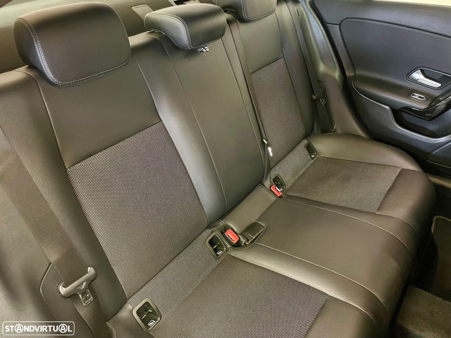 Mercedes-Benz CLA 180 Progressive - 37