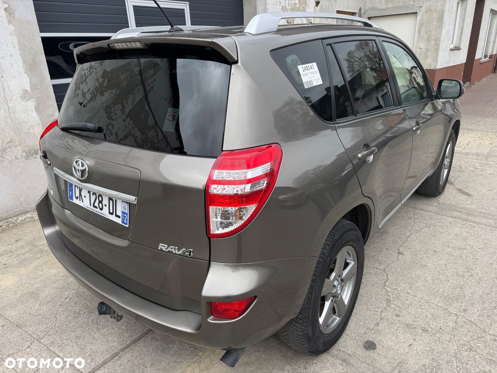 Toyota RAV4 - 3