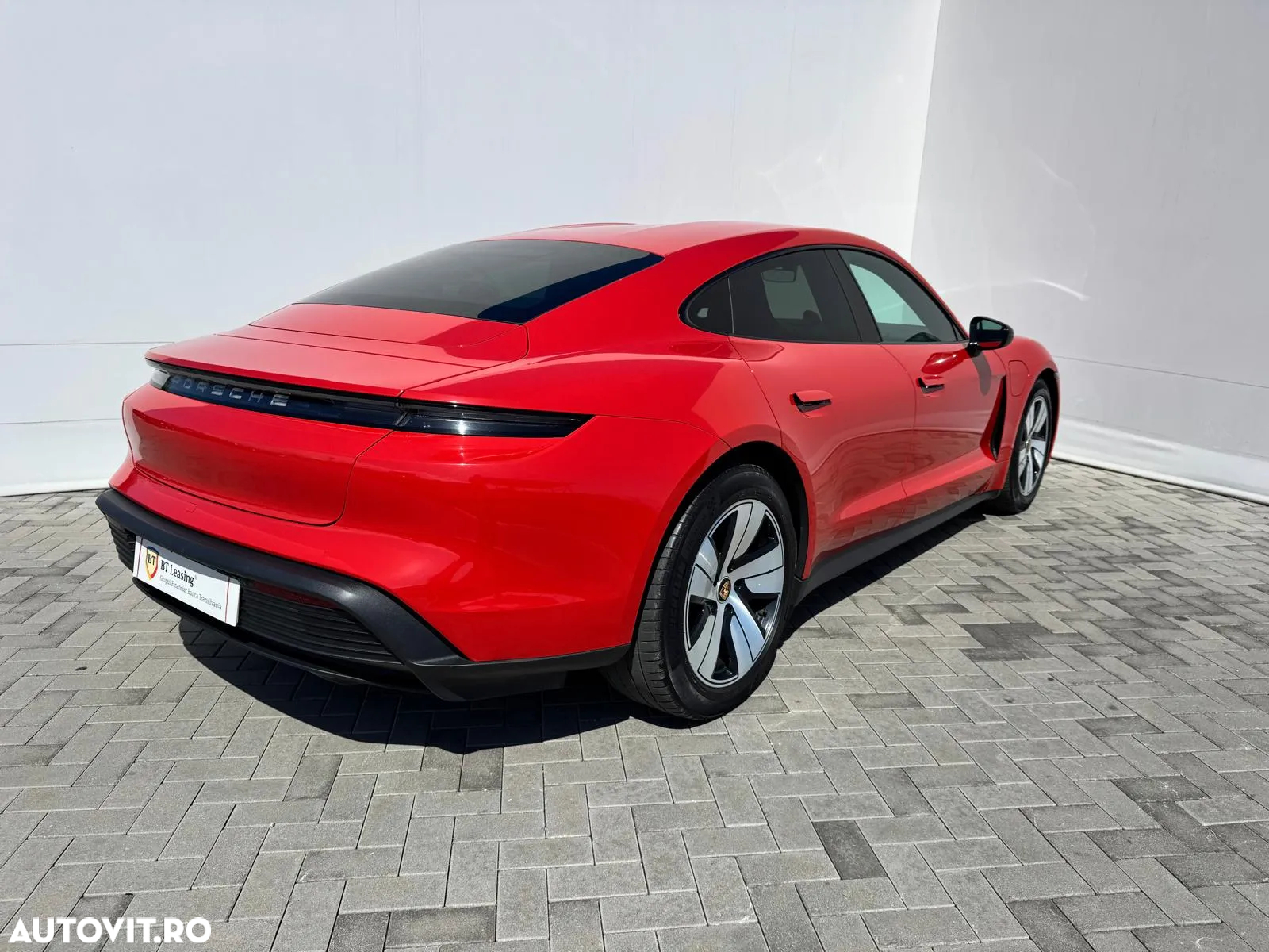 Porsche Taycan Standard - 3