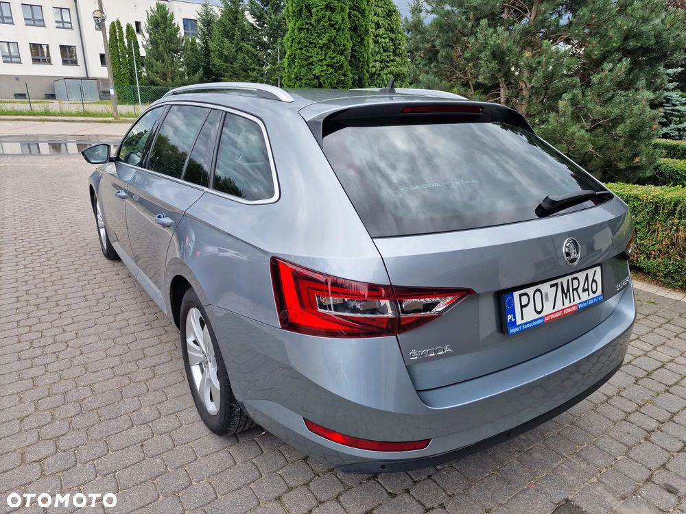 Skoda Superb 2.0 TDI Active DSG - 6
