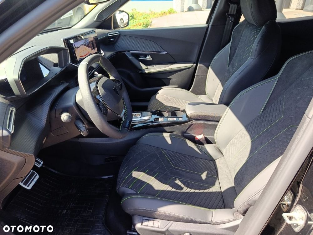 Peugeot 2008 - 12