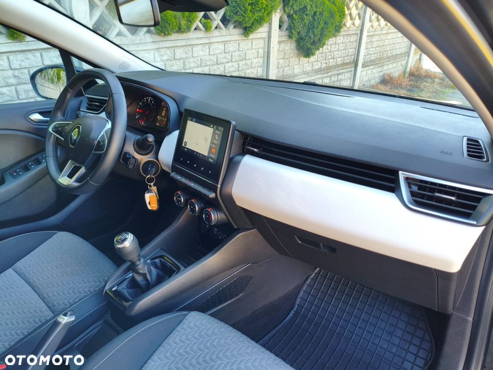 Renault Clio - 16